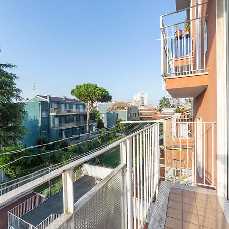 Precotto Comfortable Flat With Balcony Milan Exterior photo