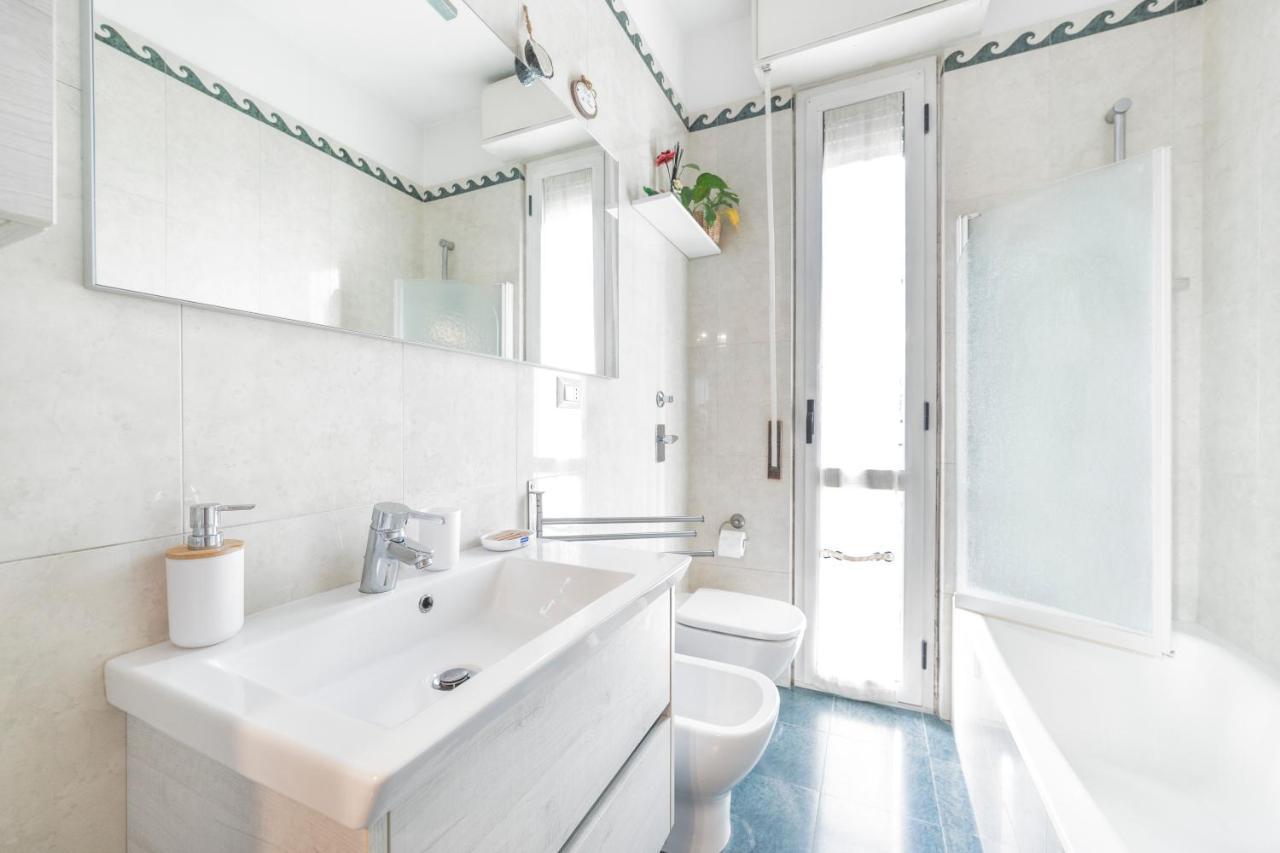 Precotto Comfortable Flat With Balcony Milan Exterior photo