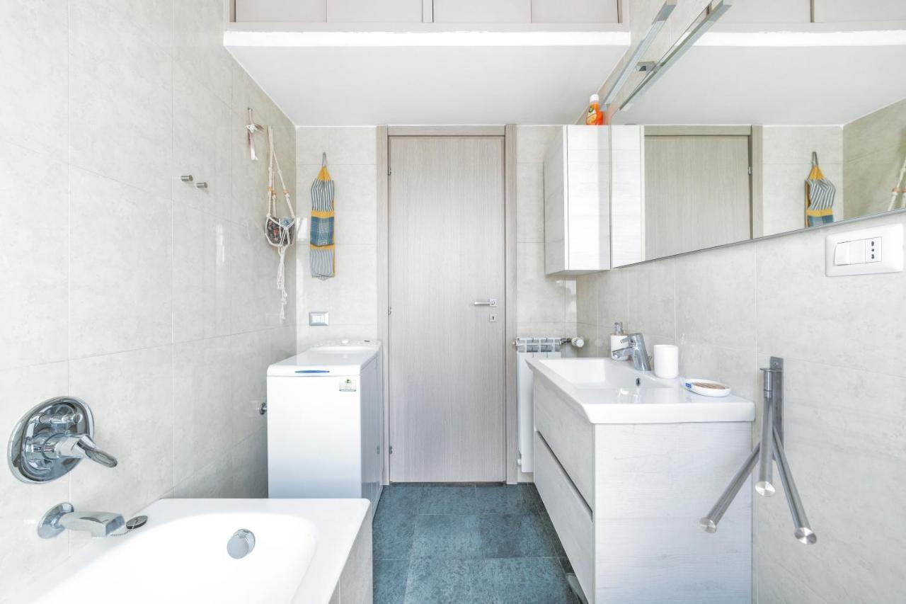 Precotto Comfortable Flat With Balcony Milan Exterior photo